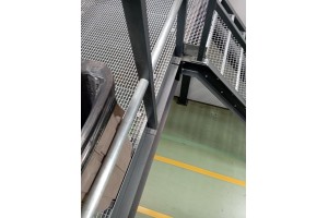 Balustrada systemowa montowana od czoła